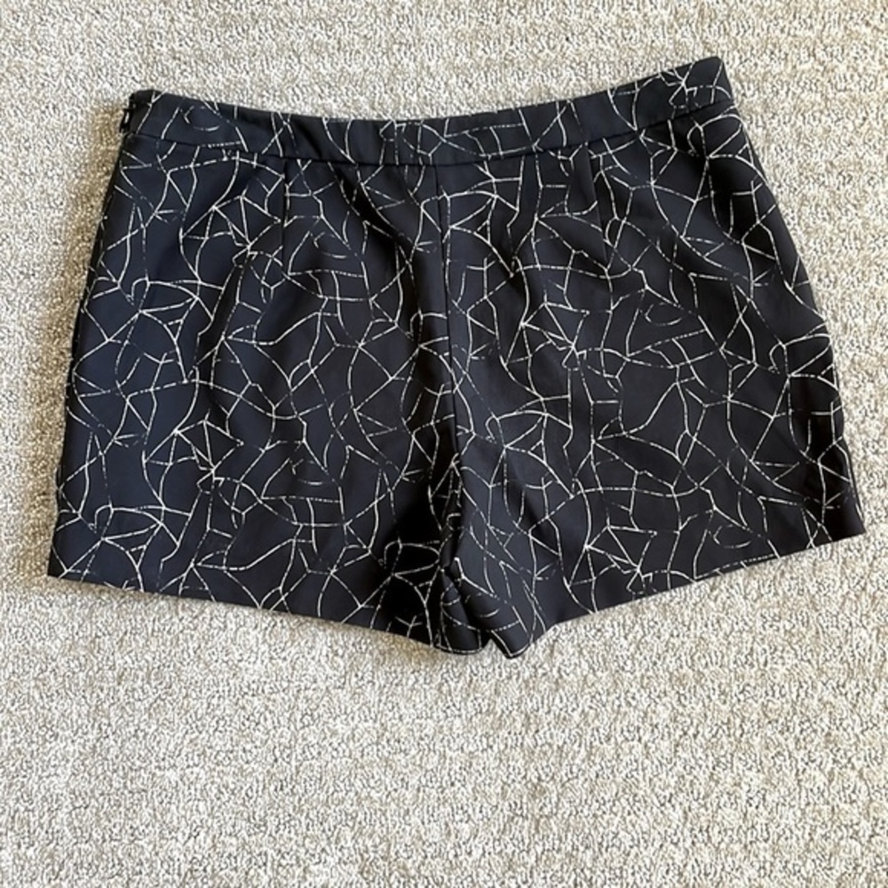 Valette Black & White Geometric Shorts - Picture 2 of 6